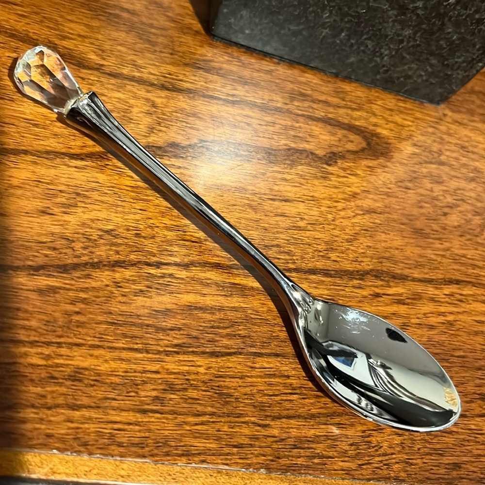 🎉NWOT Bowring Crystal topped spoon.